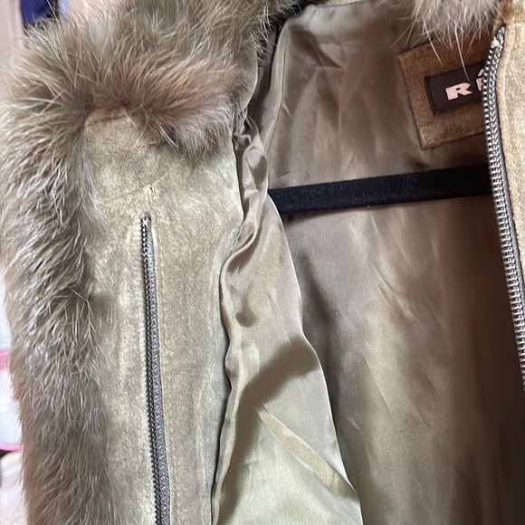 Olive green leather jacket with rabbit fur - Picture 4 of 7